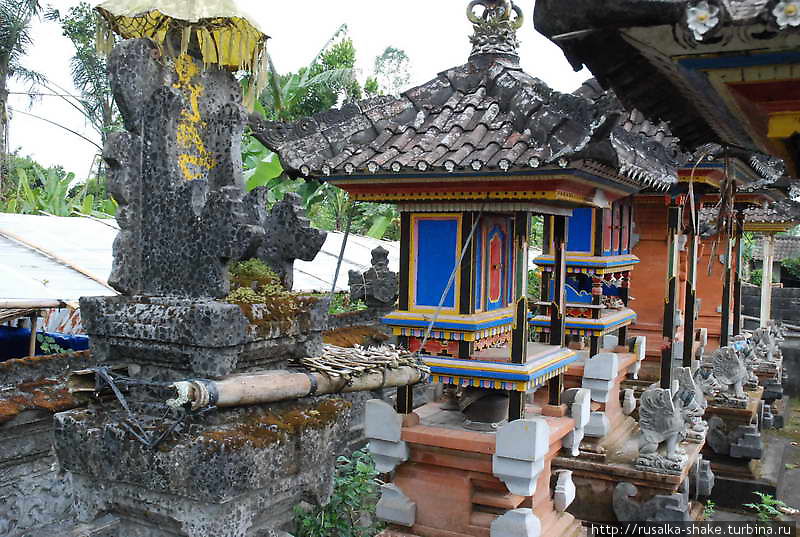 Обычный город с необычной легендой Бедахулу, Индонезия
