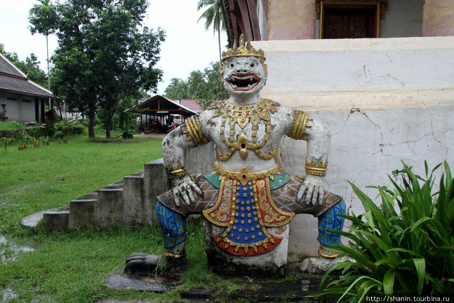 Монастырь Открытого Сердца Луанг-Прабанг, Лаос