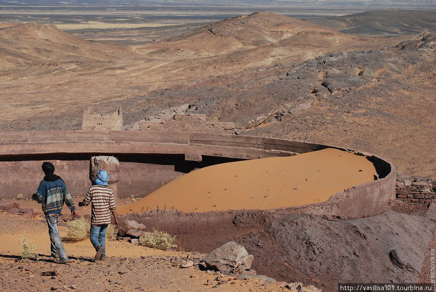 На руднике Мерзуга, Марокко