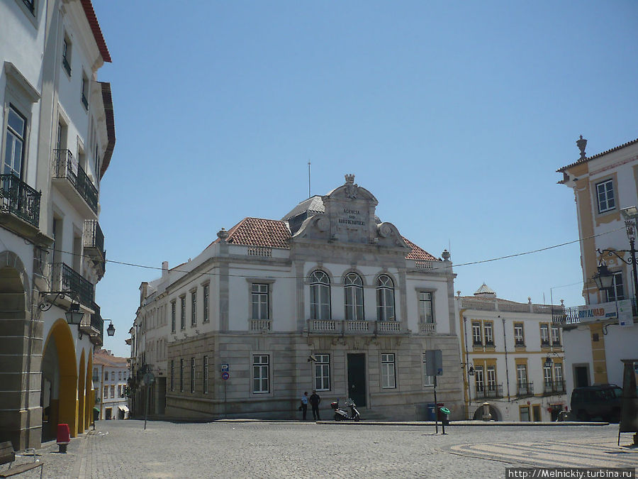Прогулка по улочкам Эворы Эвора, Португалия