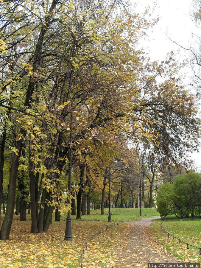 Осенние краски Екатерингофа Санкт-Петербург, Россия