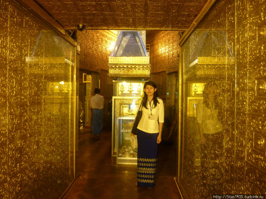 Янгон. Пагода Ботатаунг. Золотая шкатулка и мой гид Кей. Янгон, Мьянма