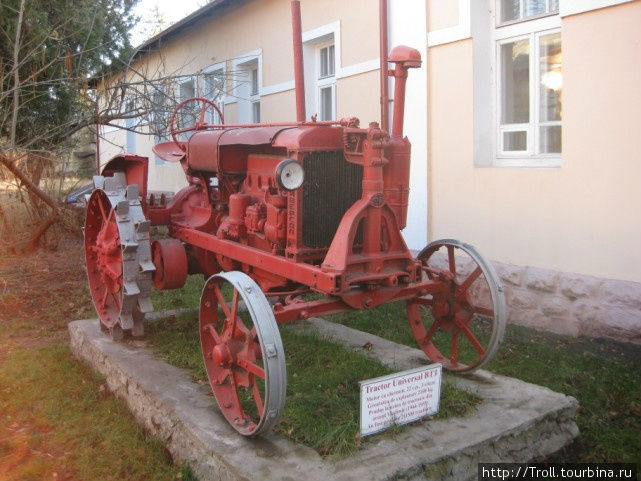 Занятный глазастый трактор Сороки, Молдова