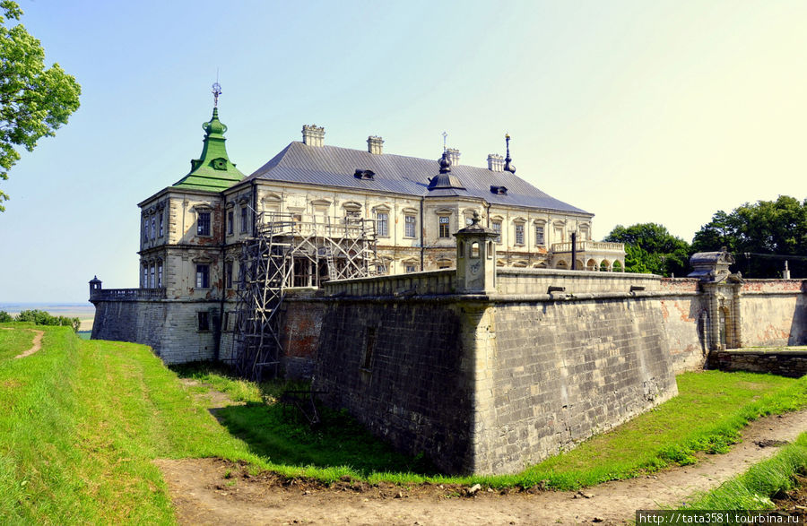Дворцово-замковый комплекс в Подгорцах