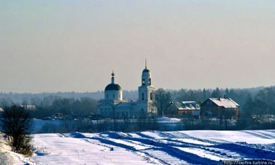 Раним утром на берегу речки Радонеж, Россия