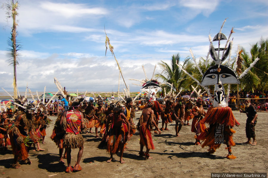 Фестиваль масок: Меовеа и Кеаи Провинция Галф, Папуа-Новая Гвинея