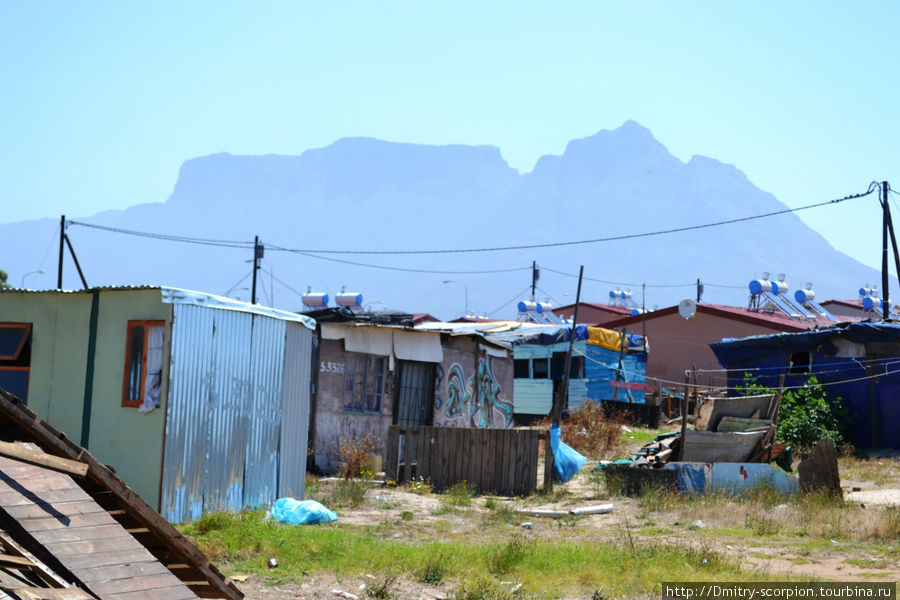 Другой Кейптаун... Жизнь за забором..