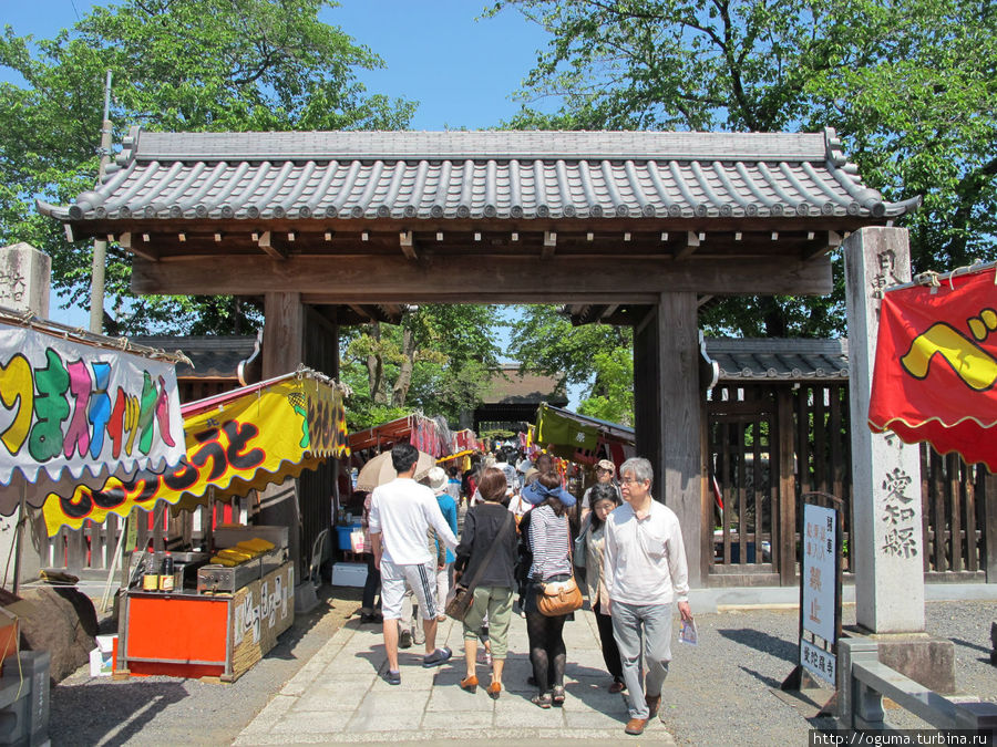 Вход в храмовый комплекс Конан, Япония