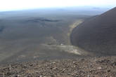 шлаковые побочные конуса прорывов  Большого толбачинского трещинного извержения
для соразмерности внизу стоит наш Урал
