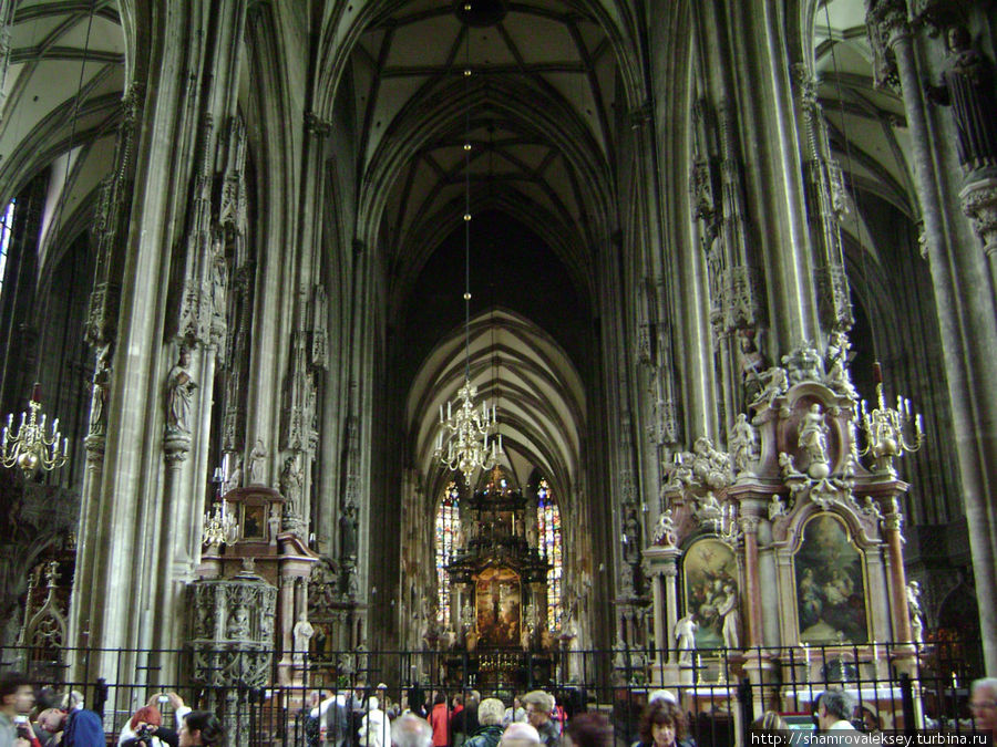 Центральный неф собора Вена, Австрия