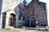 Книгохранилище Сагмосаванка, возведенное в 1255 году при князе Курде Вачутяне, принадлежит к числу редких по назначению и оригинальных по композиции сооружений Армении.