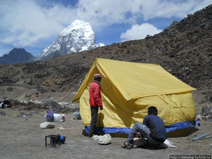 Устанавливаем базовый лагерь Непал